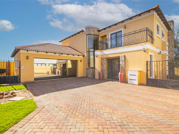 3 Bedroom House 3 Bedroom House