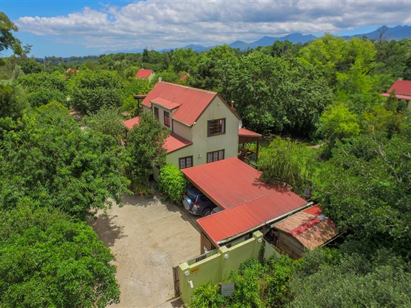 561  m² Commercial space in Knysna Central