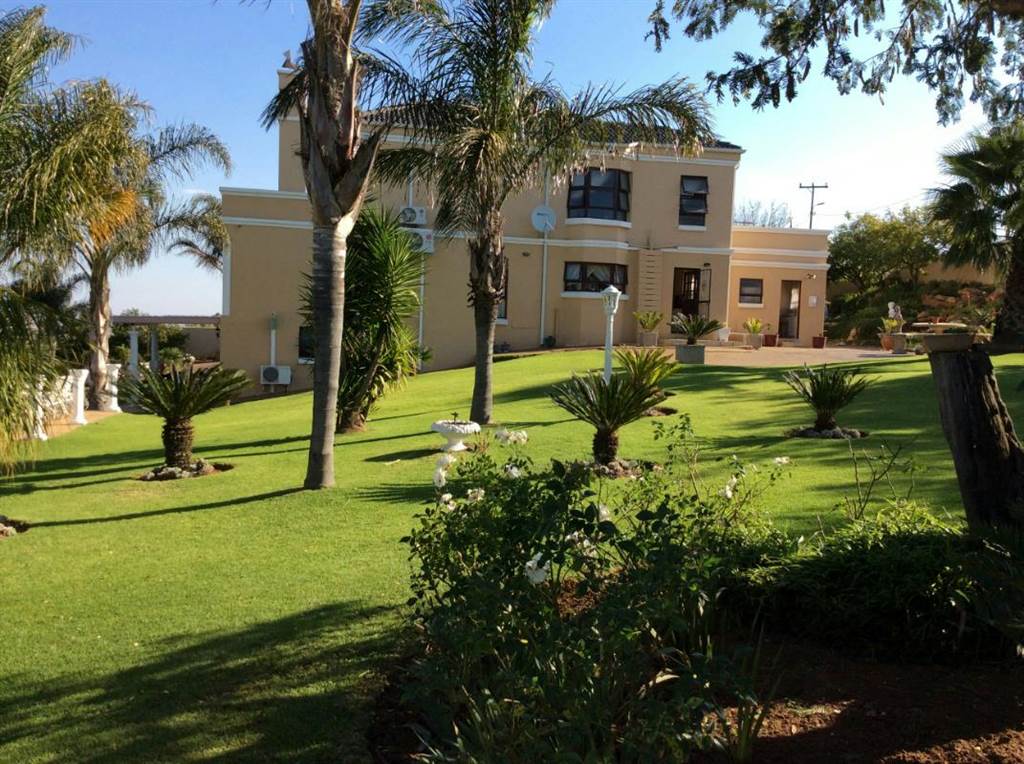 3 Bed House in Bronkhorstbaai photo number 5