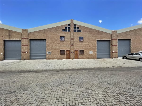 4900  m² Industrial space in Steeledale