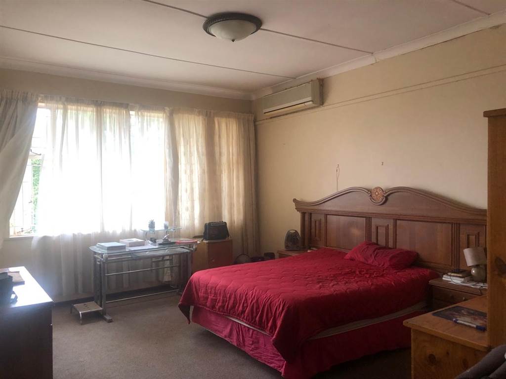 5 Bed House in Stilfontein photo number 16