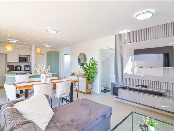4 Bedroom Townhouse