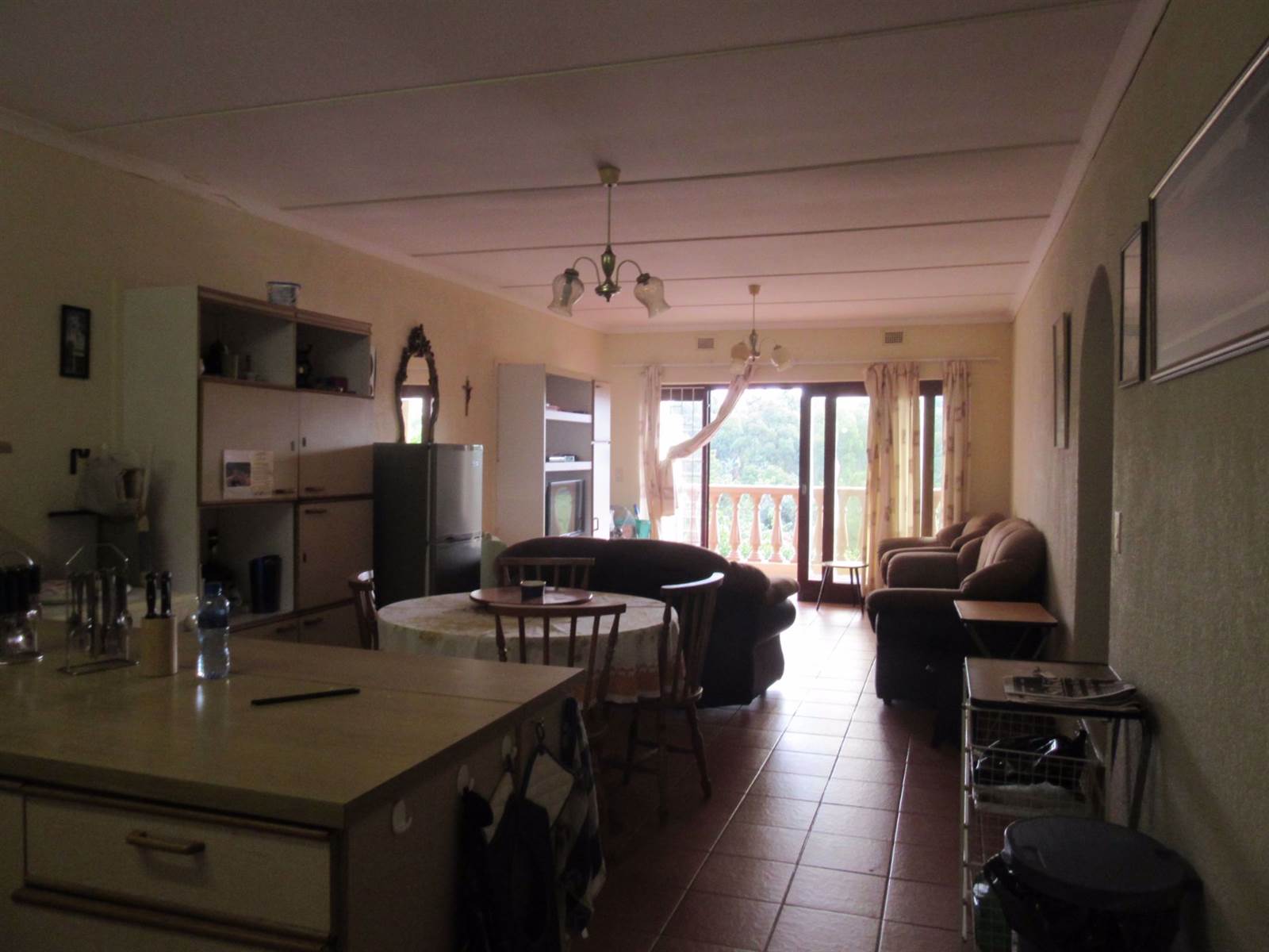 2 Bed Apartment in Port Edward photo number 12