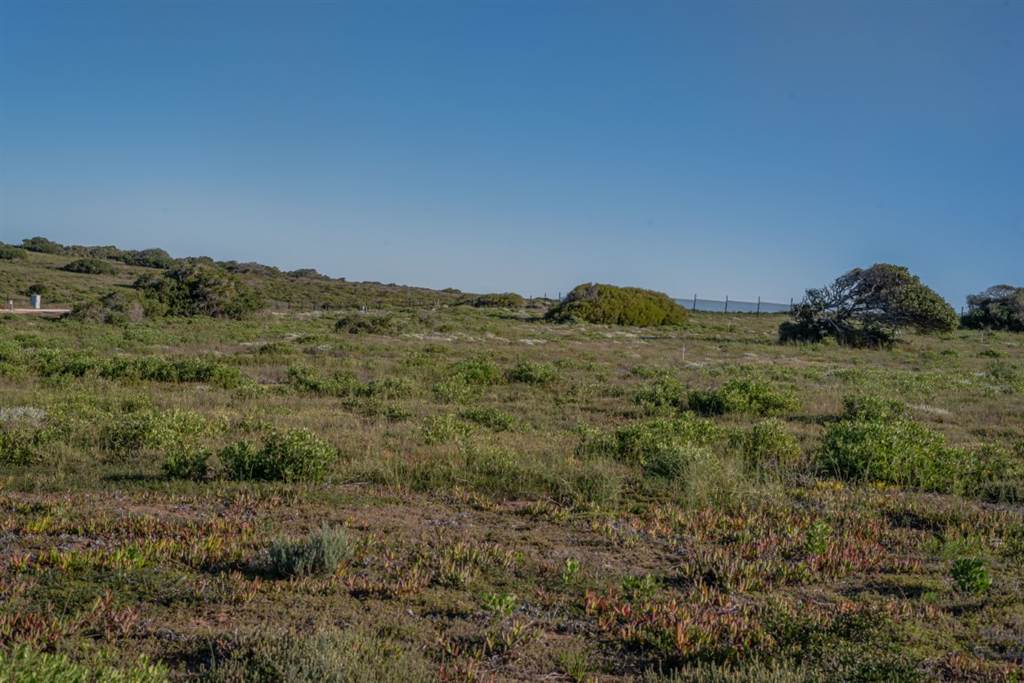 1046 m² Land available in Stilbaai photo number 5