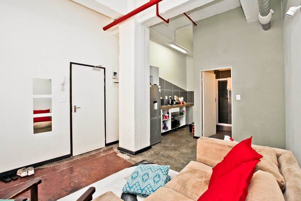 1 Bed Apartment in Maboneng photo number 7
