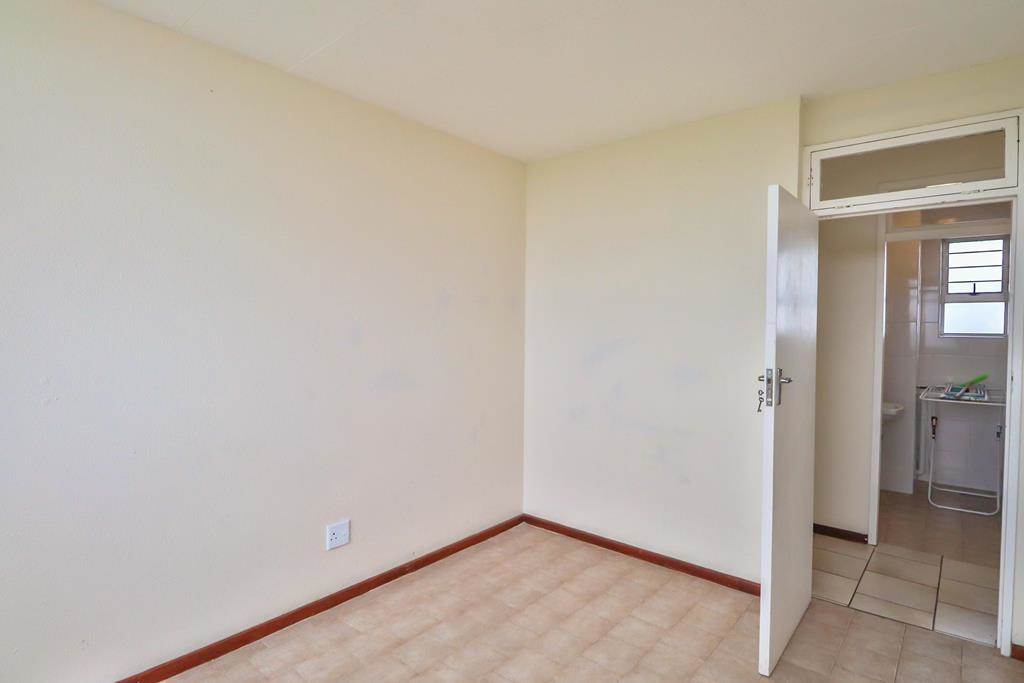 3 Bed Apartment in Doonside photo number 16