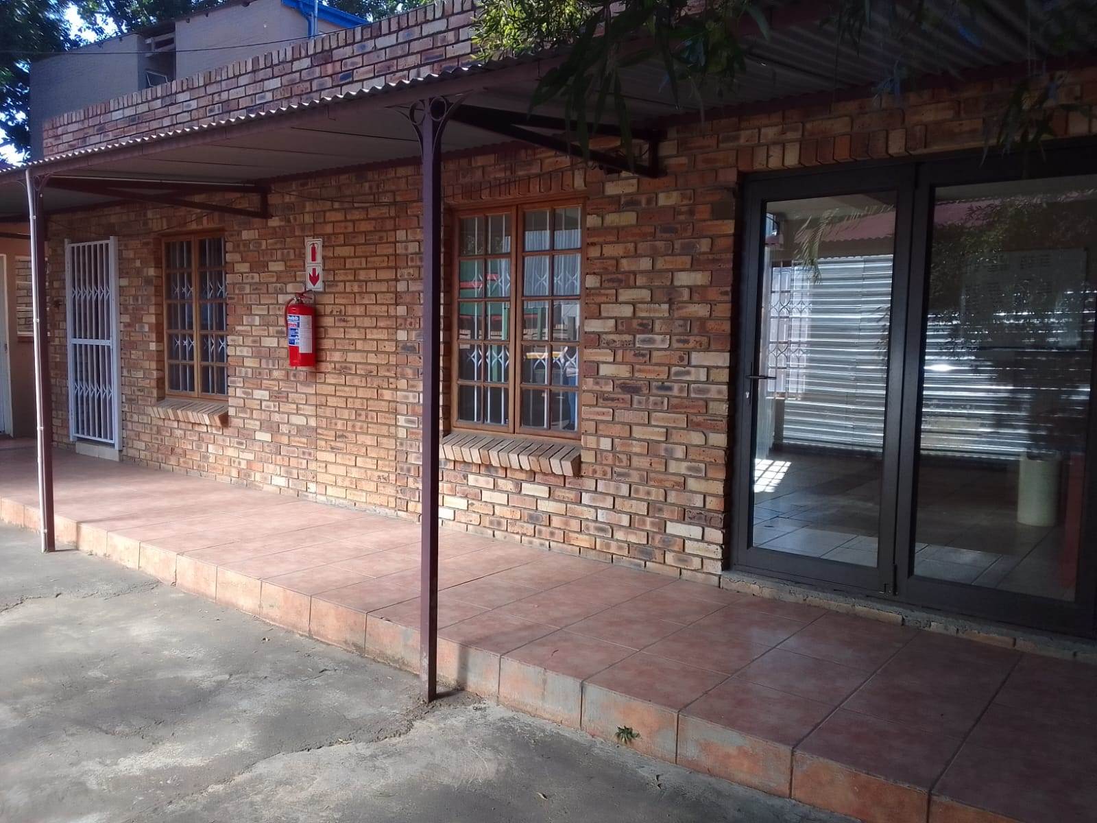 325  m² Commercial space in Rustenburg Central photo number 30