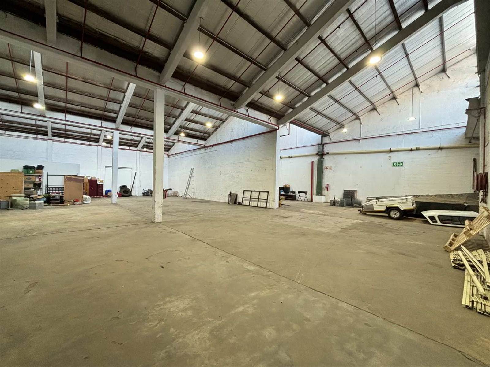 585  m² Industrial space in Dal Josafat photo number 4