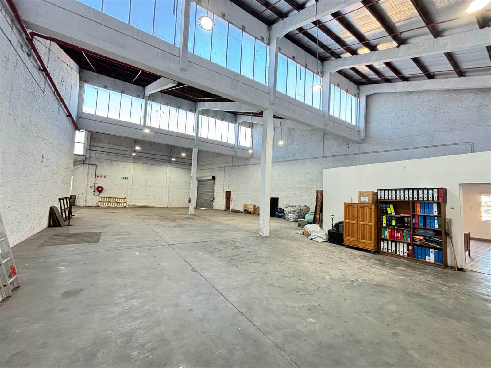 585  m² Industrial space in Dal Josafat photo number 2