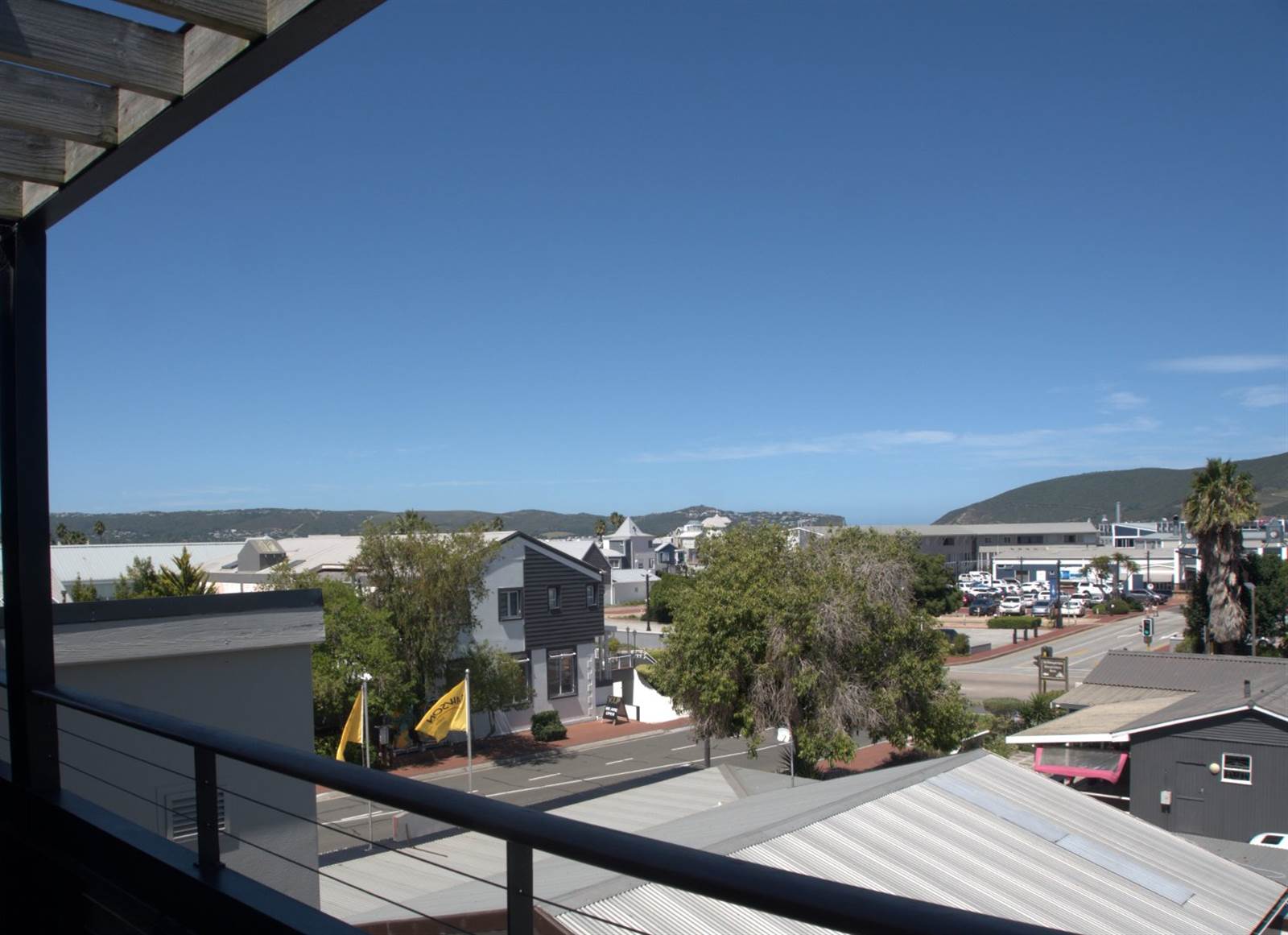 2 Bed Apartment in Knysna Central photo number 4
