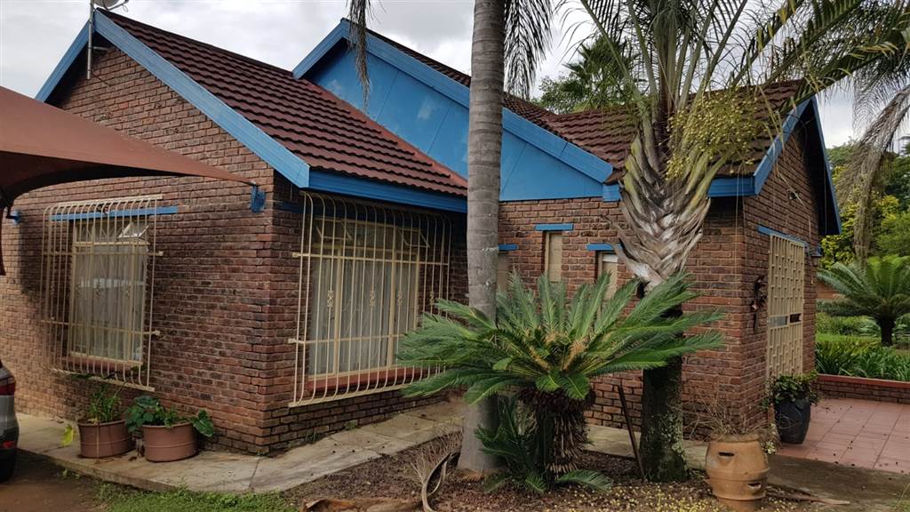 2 Bed House in Polokwane Central photo number 4