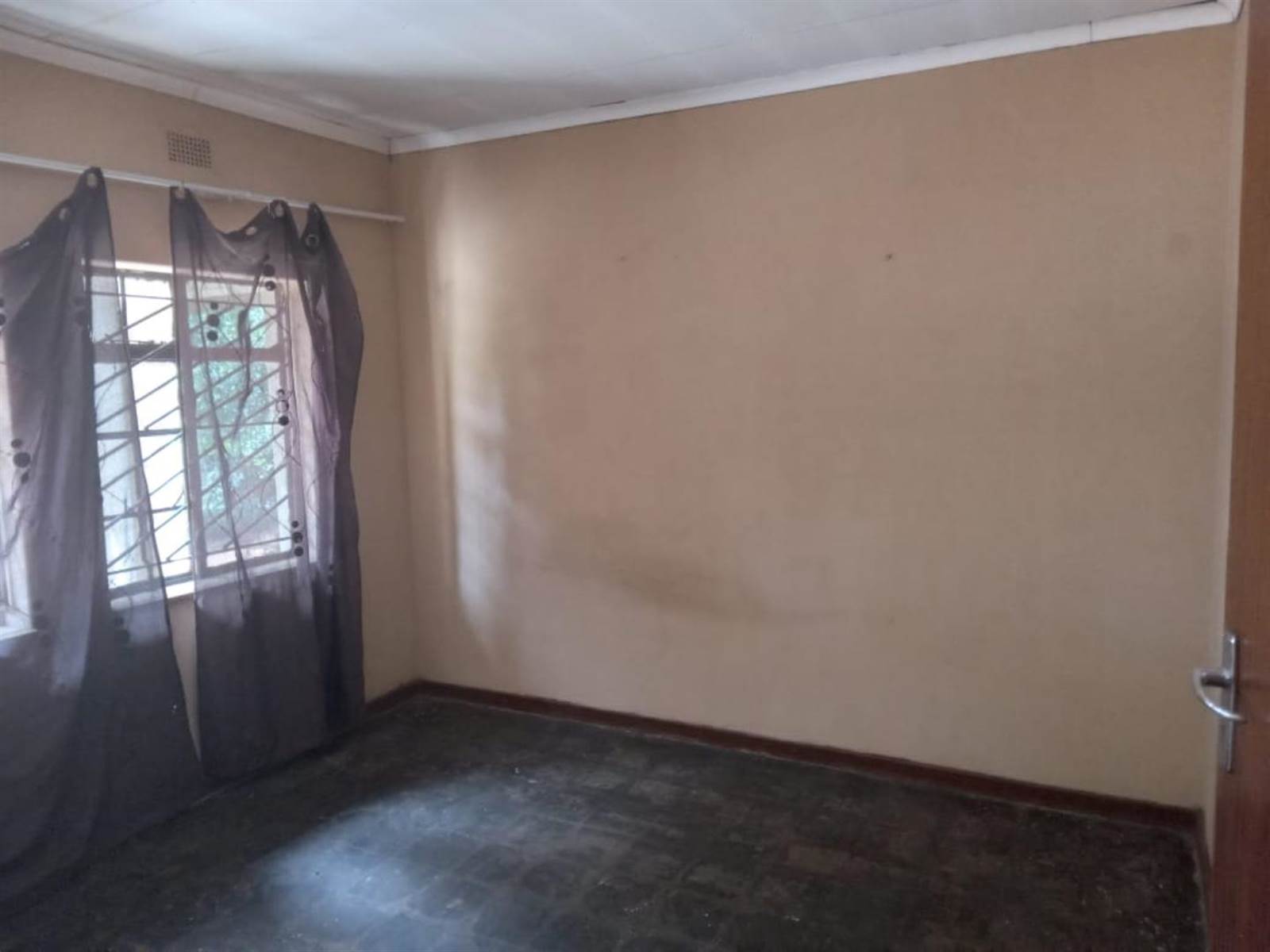 3 Bed House in Vanderbijlpark CW4 photo number 10