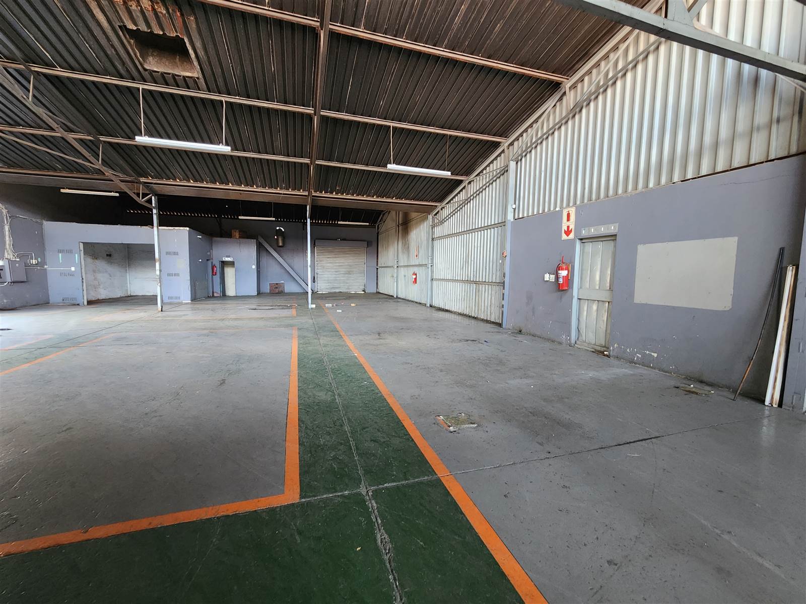 450  m² Industrial space in Driehoek photo number 5