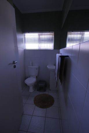 4 Bed House in Milnerton photo number 14