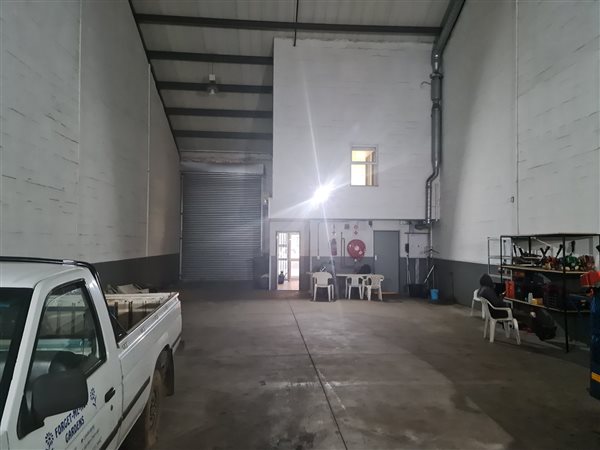 274  m² Industrial space