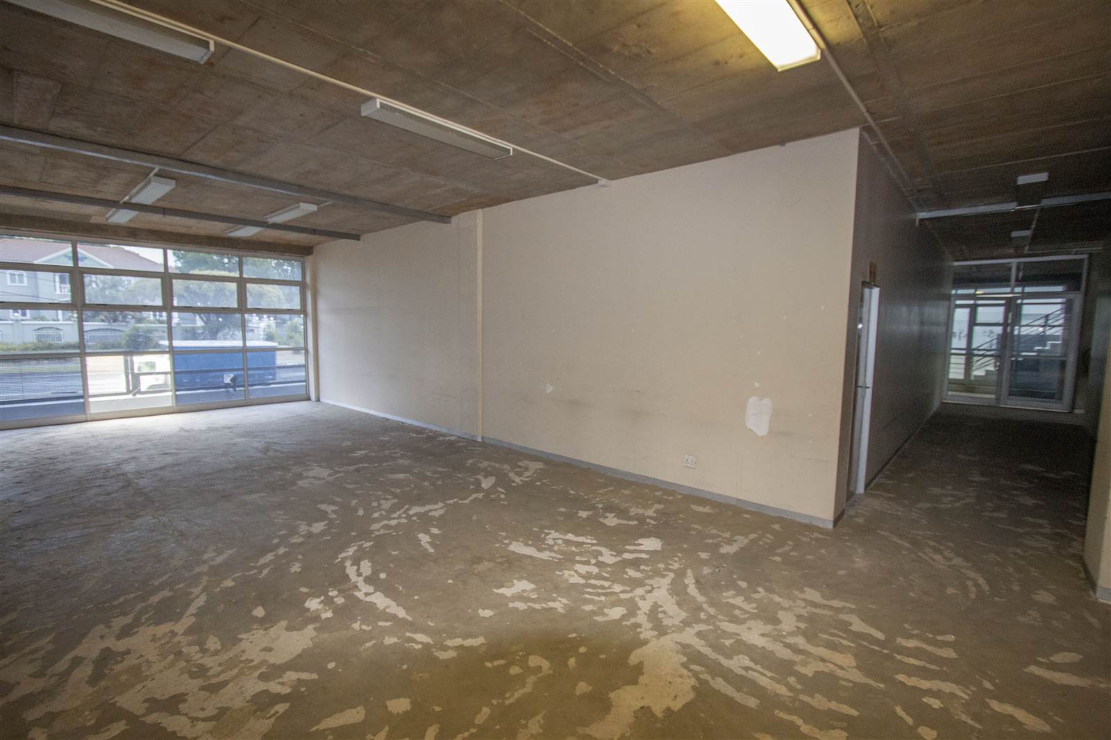 1596  m² Commercial space in Parkmore photo number 8