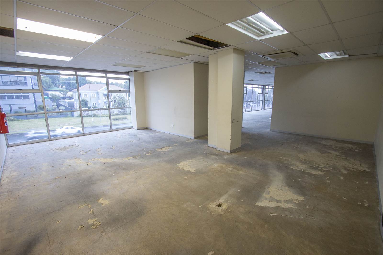 1596  m² Commercial space in Parkmore photo number 19