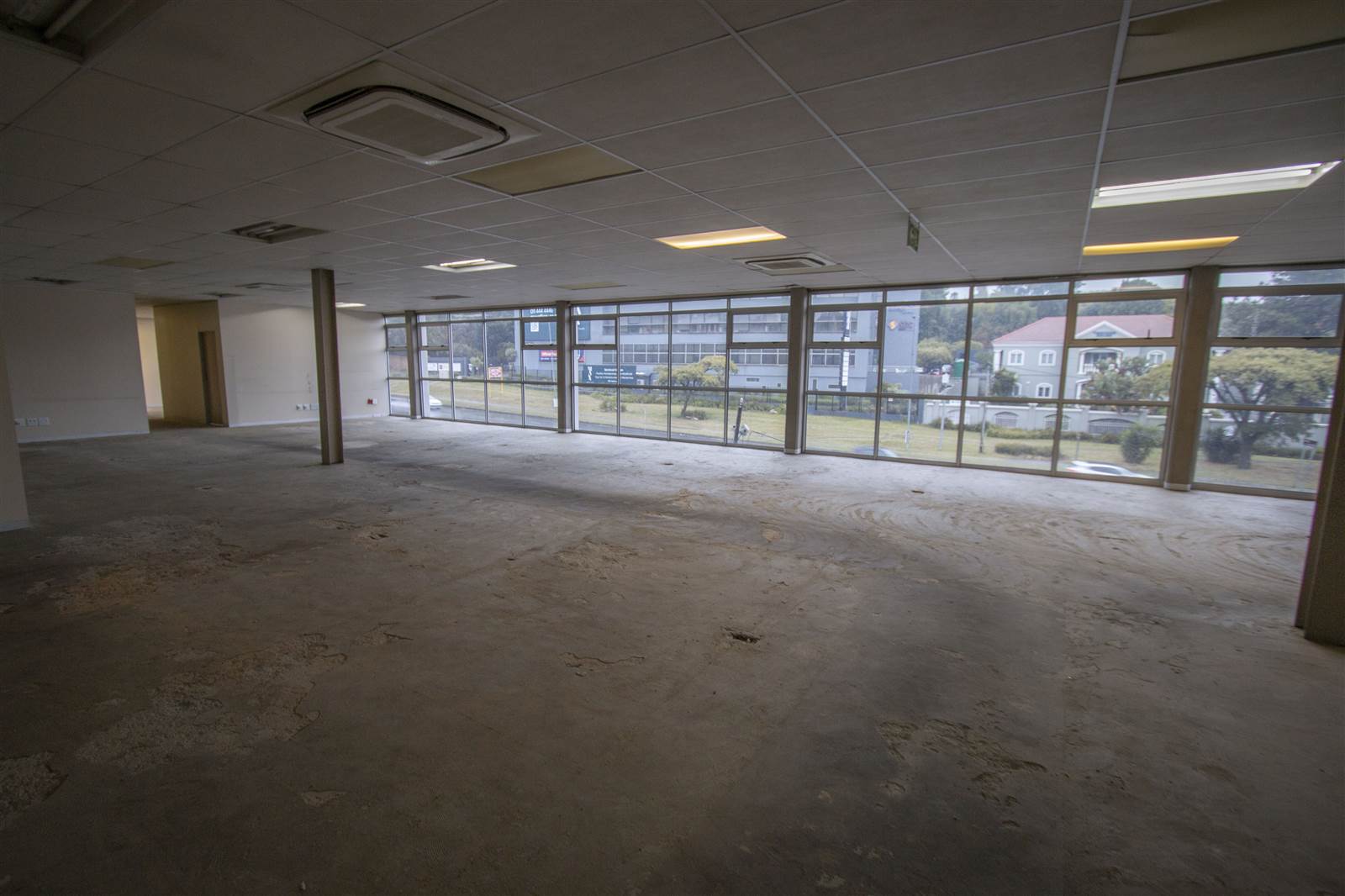 1596  m² Commercial space in Parkmore photo number 16