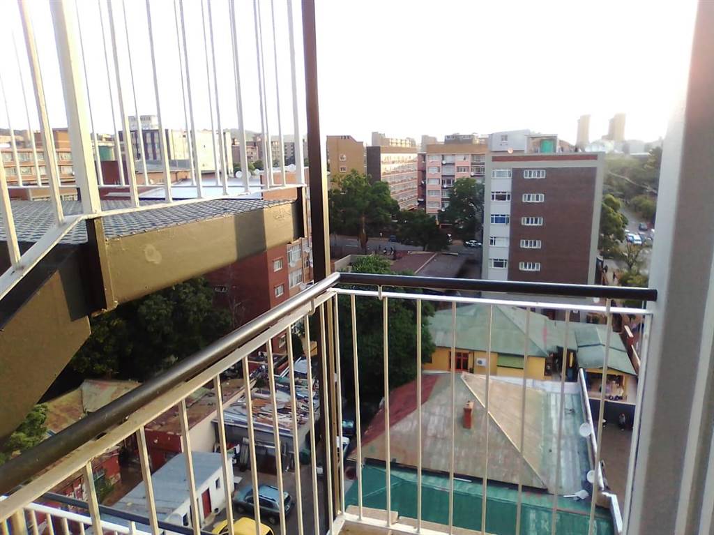 1 Bed Apartment in Pretoria Central photo number 1