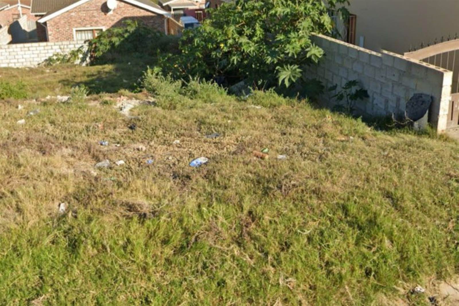 300 m² Land available in Kwadwesi photo number 2