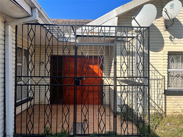 1 Bed House in Vereeniging Central