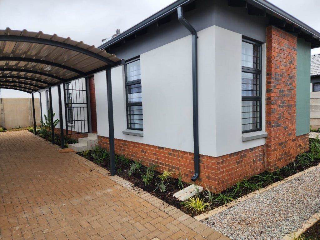 3 Bed House in Germiston Central photo number 1