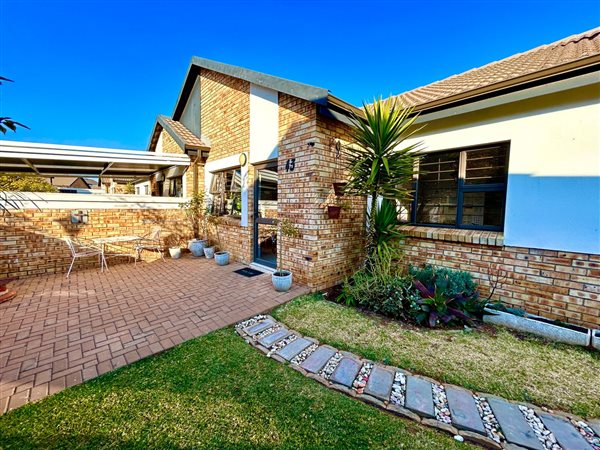 3 Bedroom Simplex 3 Bedroom Simplex