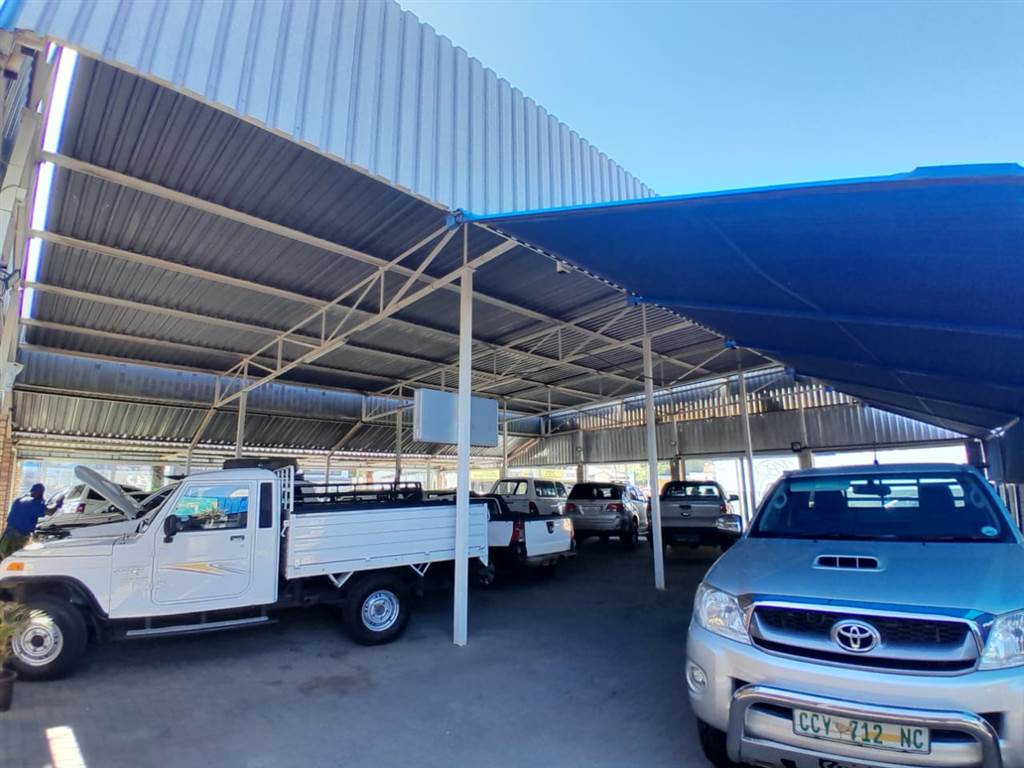 400  m² Commercial space in Kimberley Central photo number 1