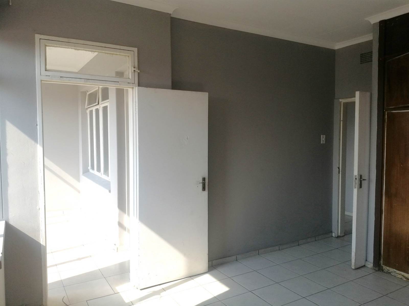 1.5 Bed Apartment in Benoni Central photo number 19