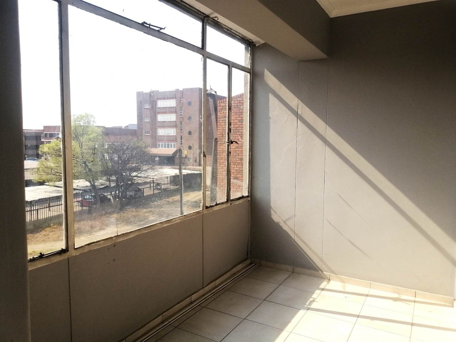 1.5 Bed Apartment in Benoni Central photo number 22