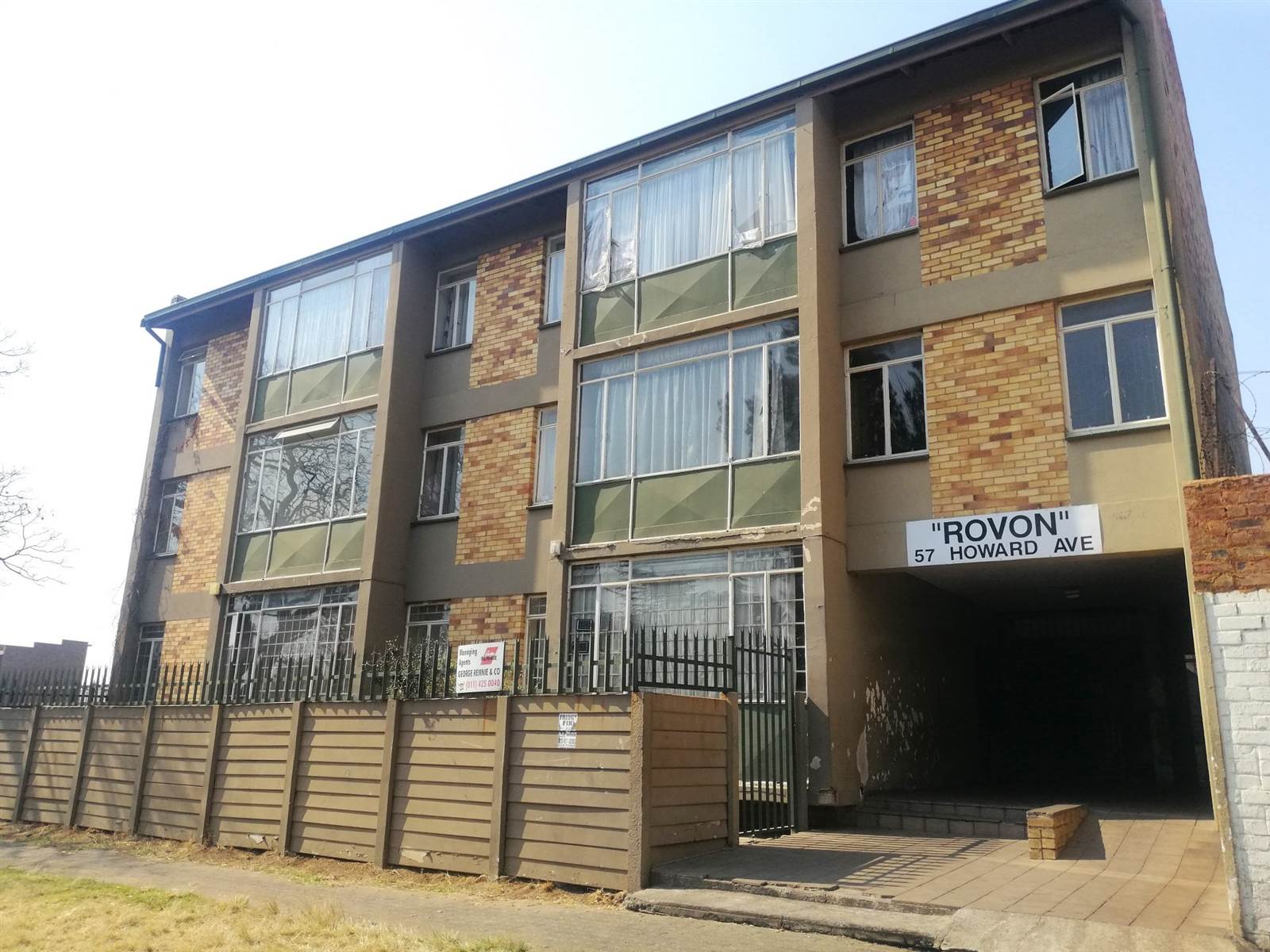 1.5 Bed Apartment in Benoni Central photo number 1