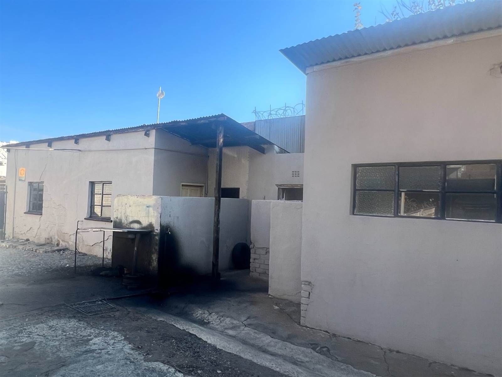700  m² Commercial space in Klerksdorp photo number 1