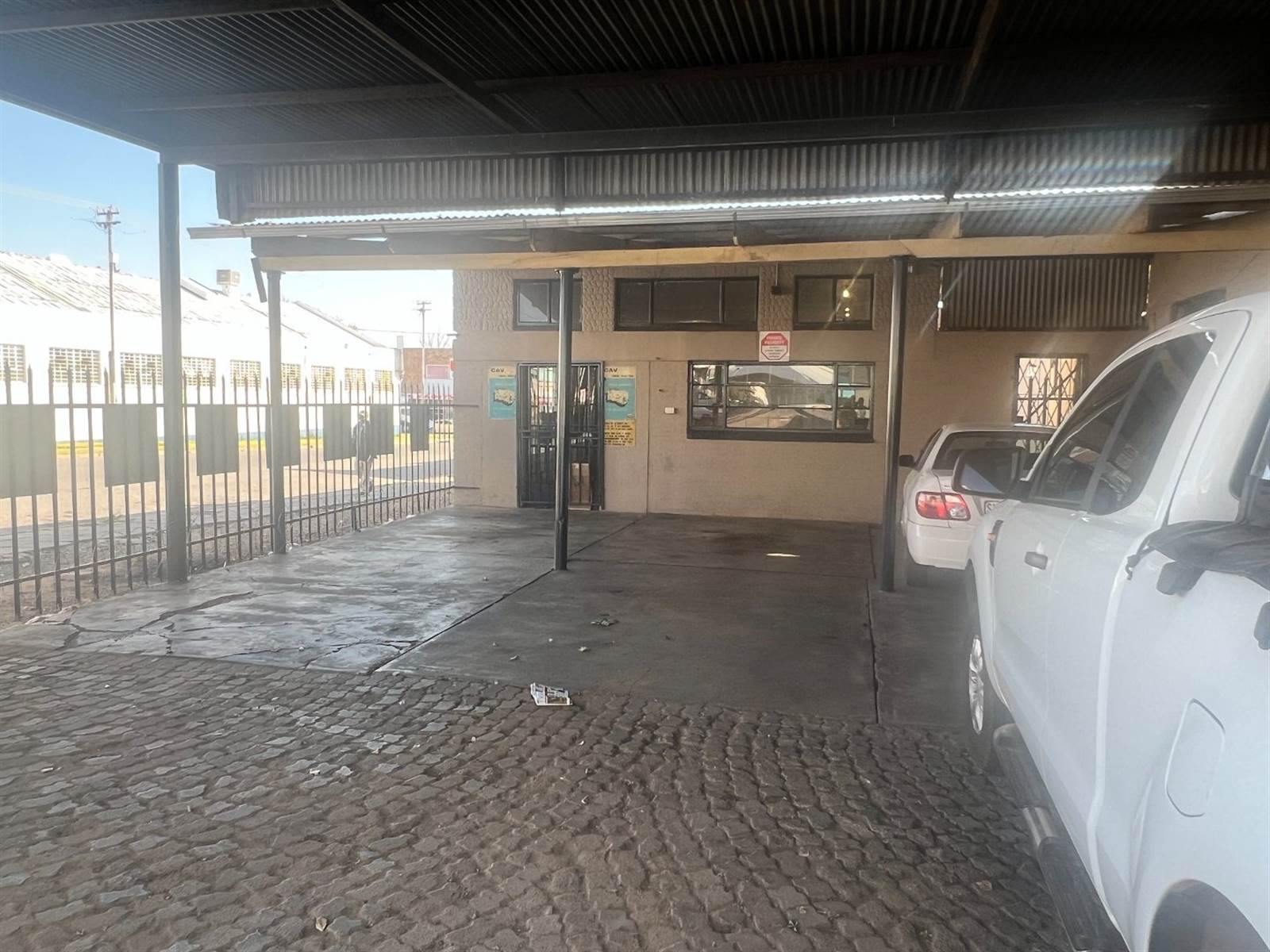 700  m² Commercial space in Klerksdorp photo number 18