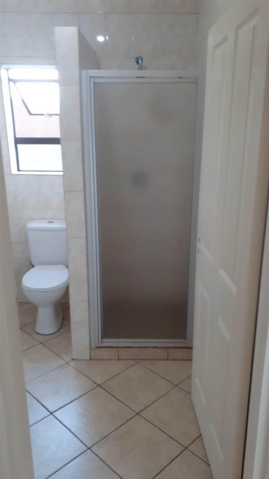 2 Bed Apartment in Lenasia photo number 13
