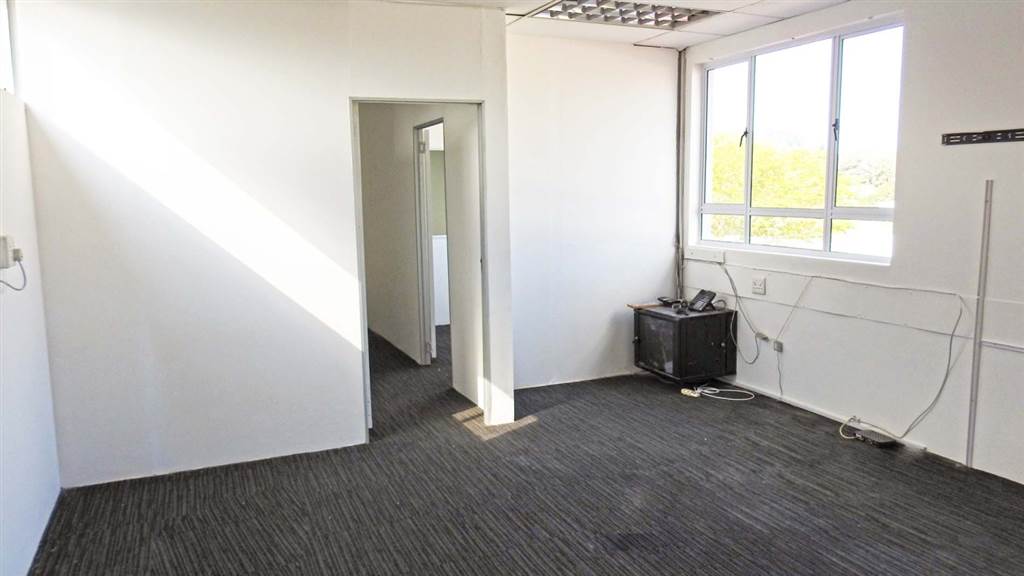 243  m² Office Space in Pinetown Central photo number 1