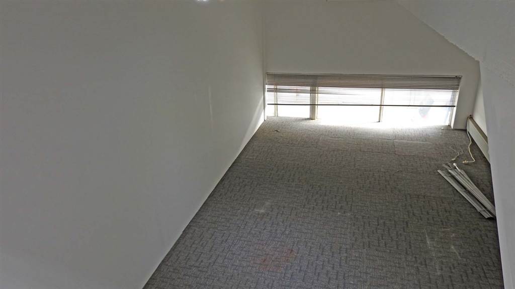 243  m² Office Space in Pinetown Central photo number 6