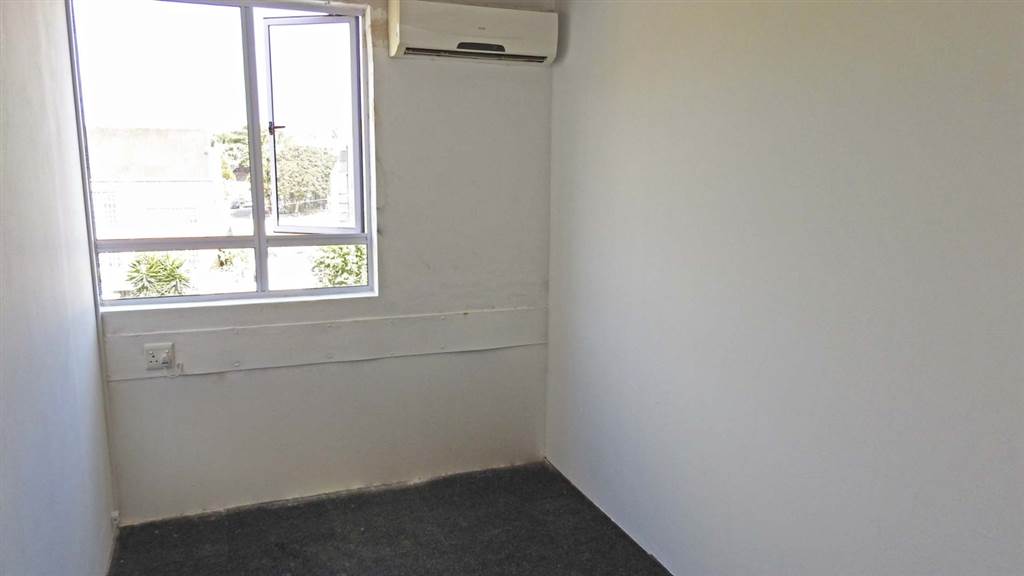 243  m² Office Space in Pinetown Central photo number 13