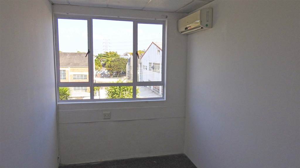 243  m² Office Space in Pinetown Central photo number 12