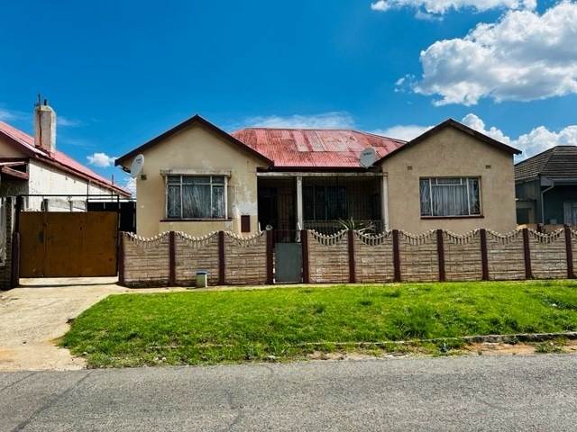 5 Bed House in Turffontein photo number 14
