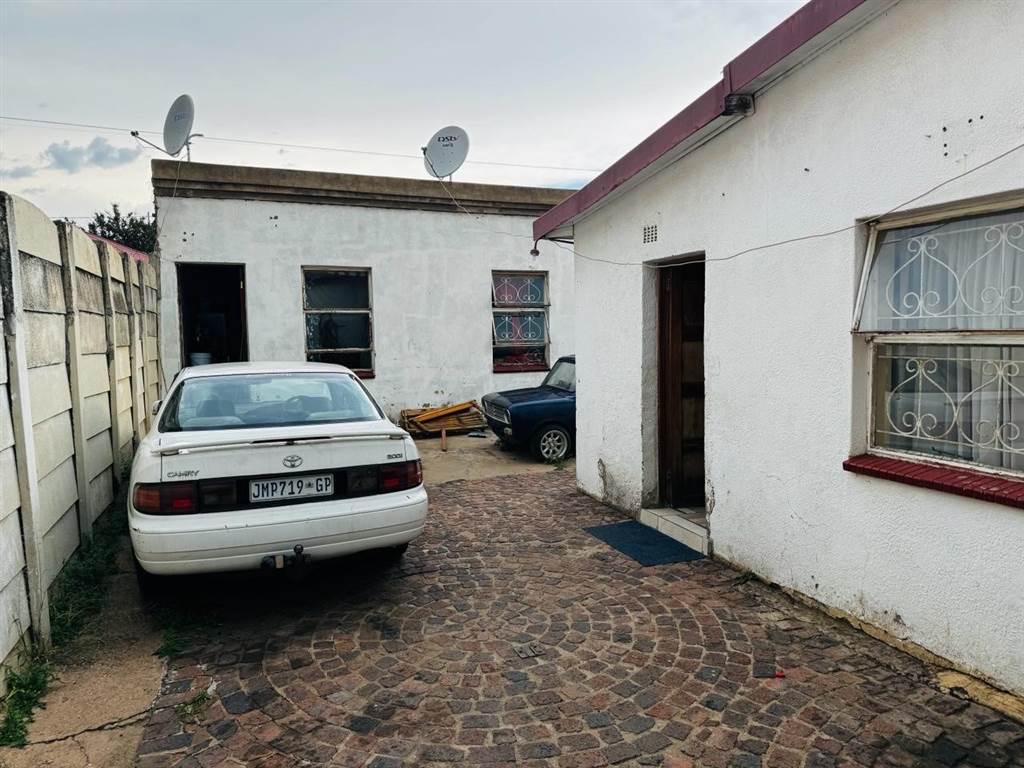 5 Bed House in Turffontein photo number 22