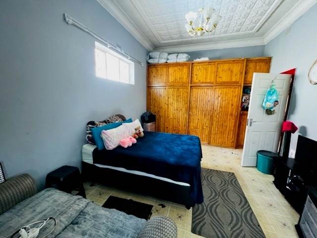 5 Bed House in Turffontein photo number 18