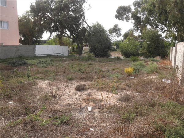 600 m² Land available in Saldanha