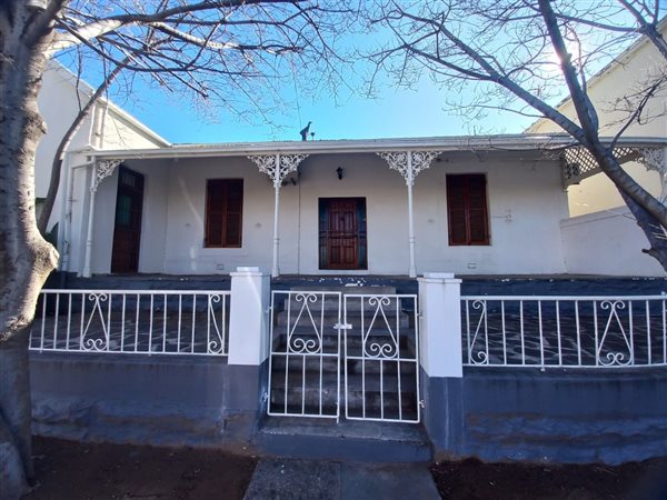 5 Bed House in Beaufort West