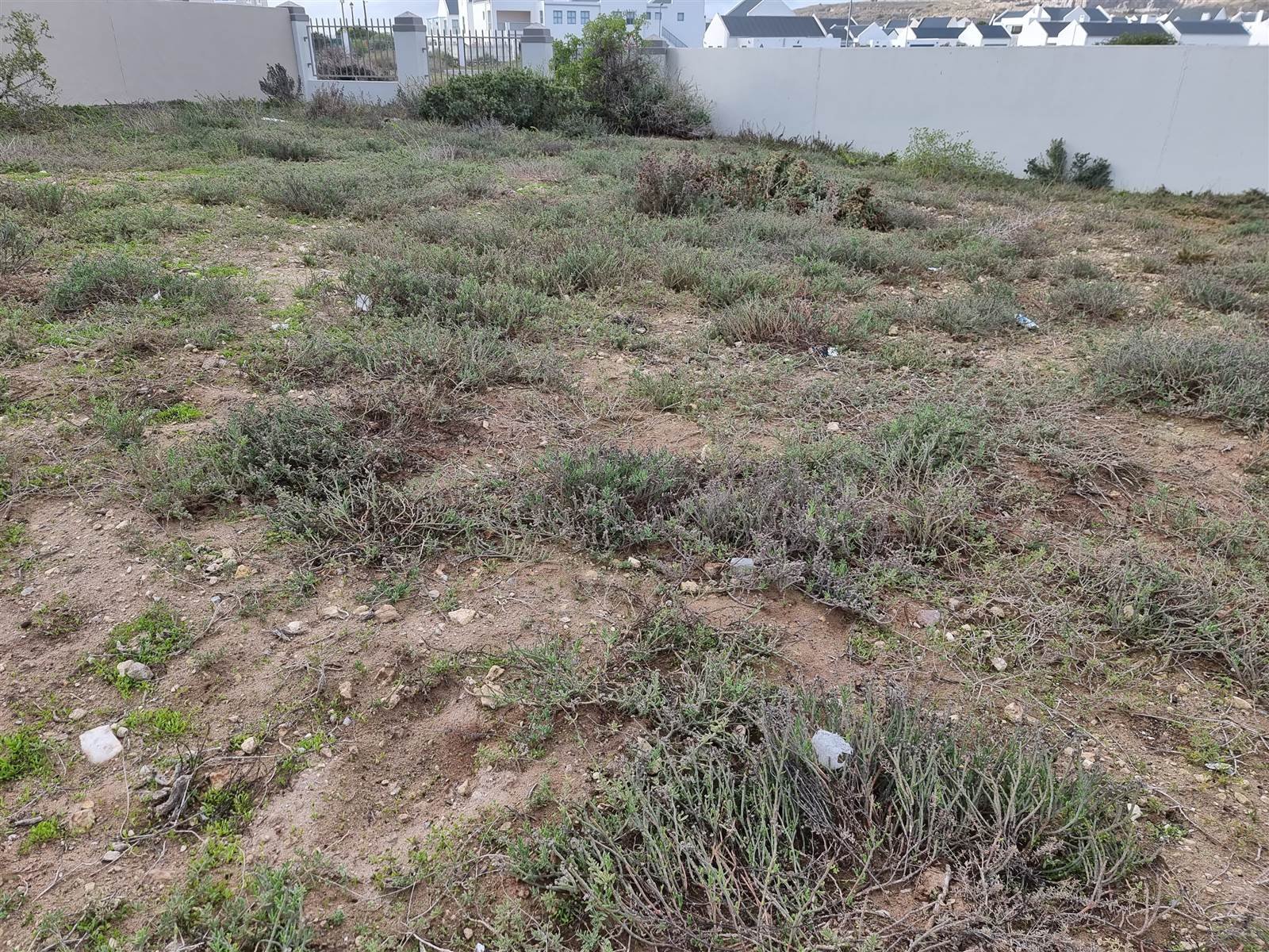 328 m² Land available in Waterfront photo number 8