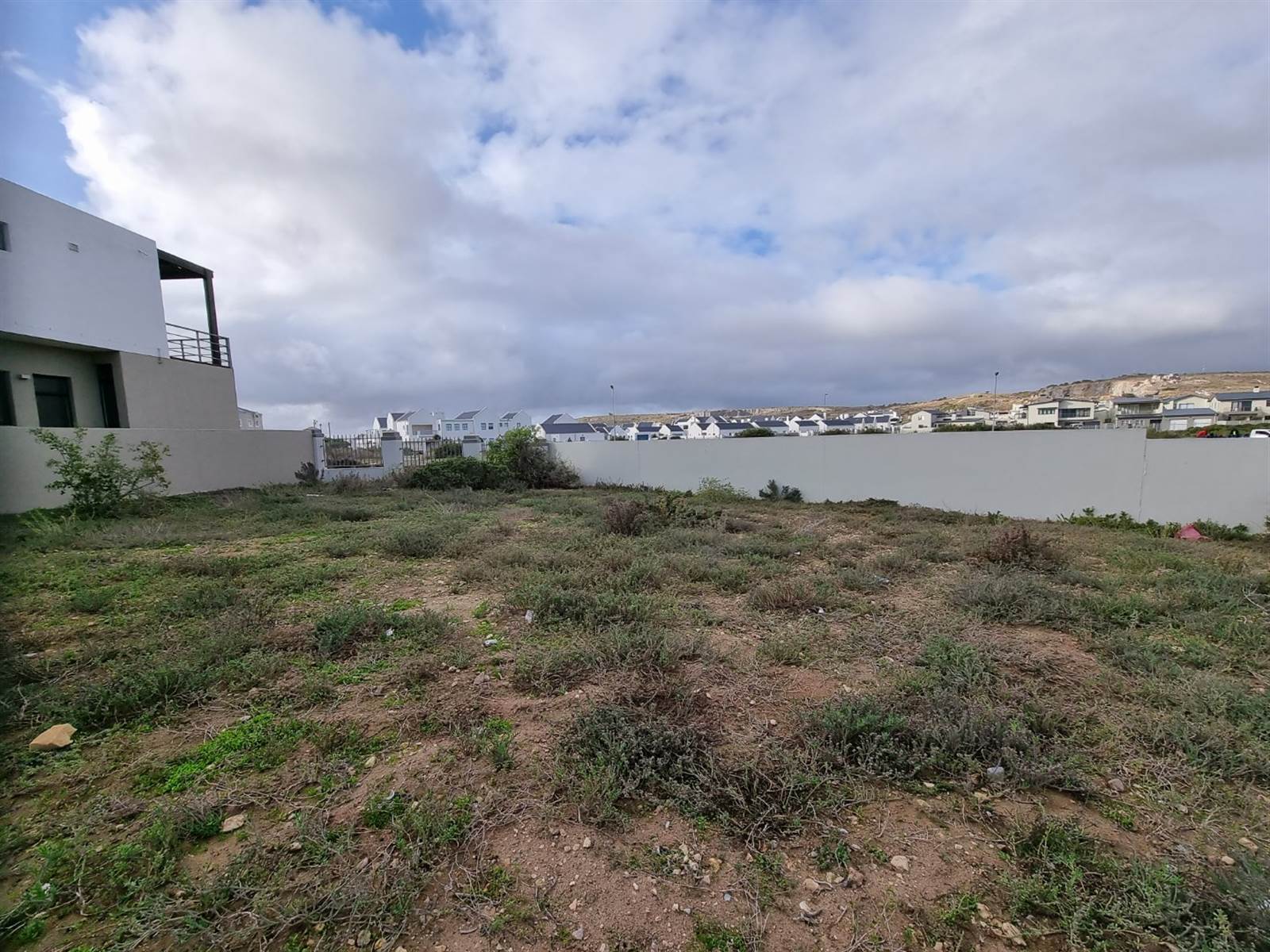 328 m² Land available in Waterfront photo number 5
