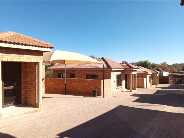 4 Bed House in Hartswater