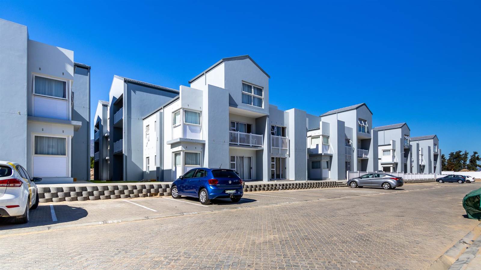 2 Bed Apartment in Paarl photo number 19