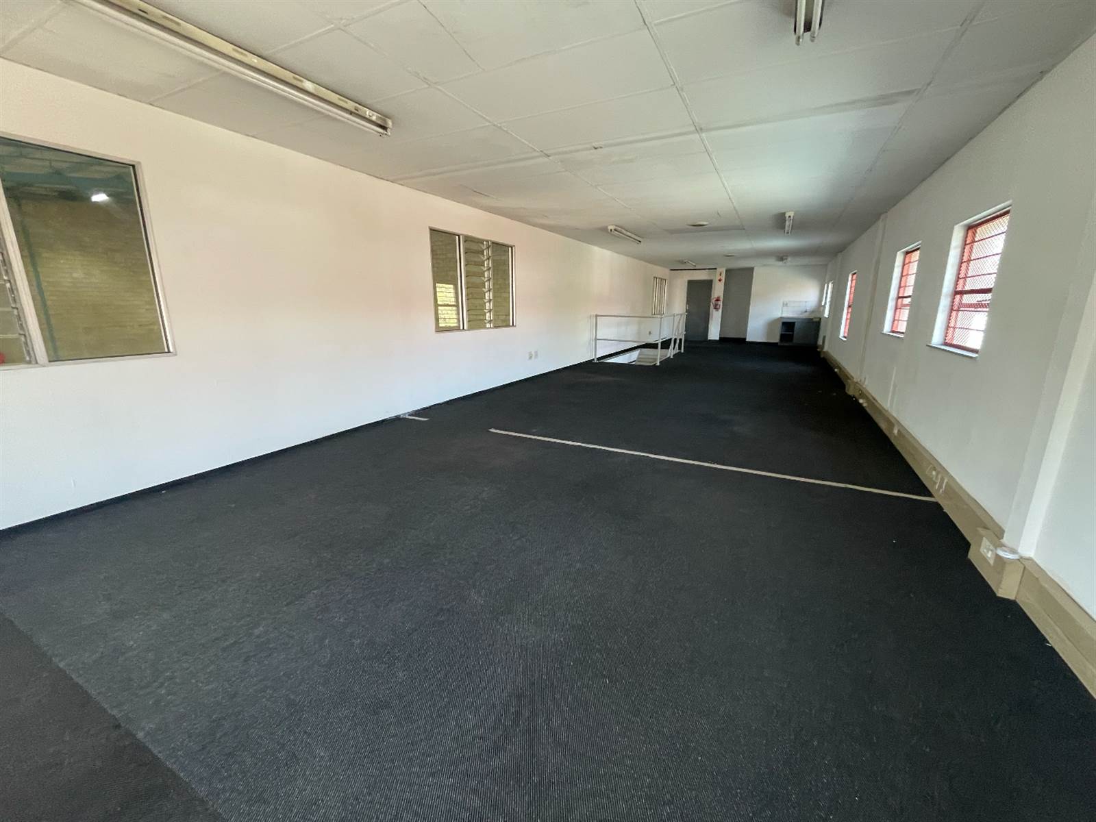 656  m² Commercial space in Eastgate photo number 11