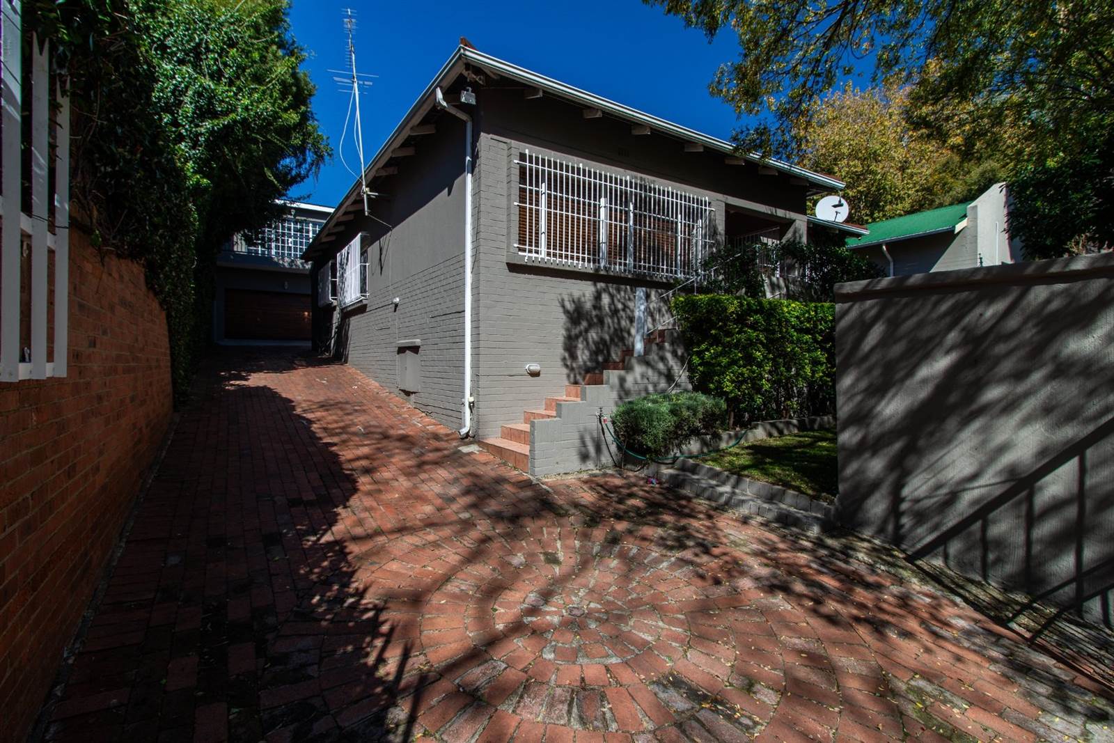 4 Bed House in Parkhurst photo number 24