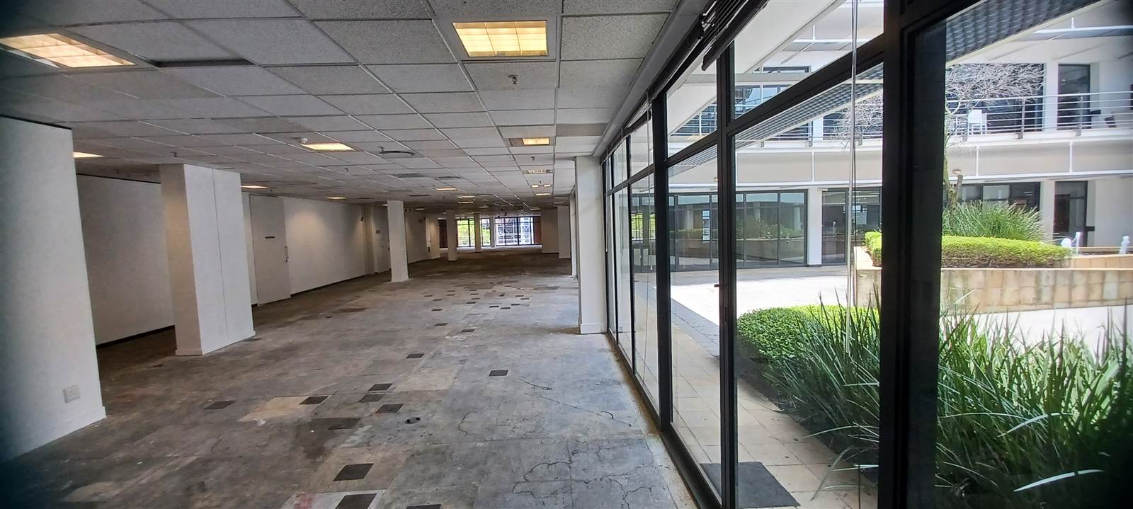 1522  m² Commercial space in Melrose Arch photo number 18